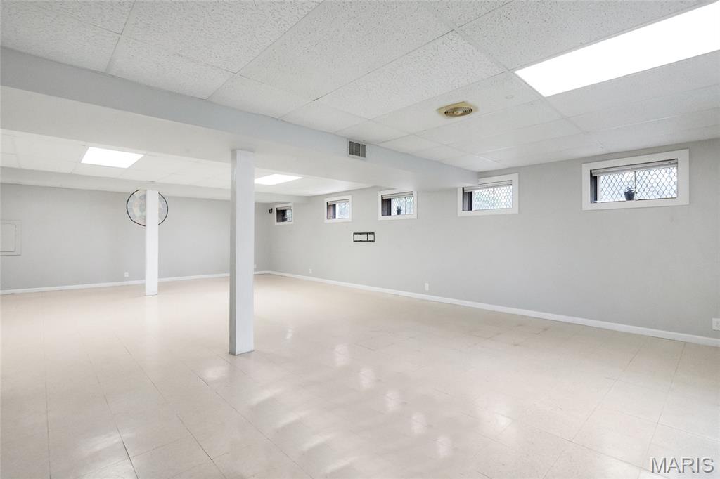 Bluff Wood Manor - Residential