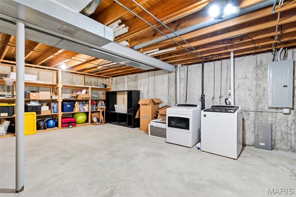 Bluff Wood Manor - Residential