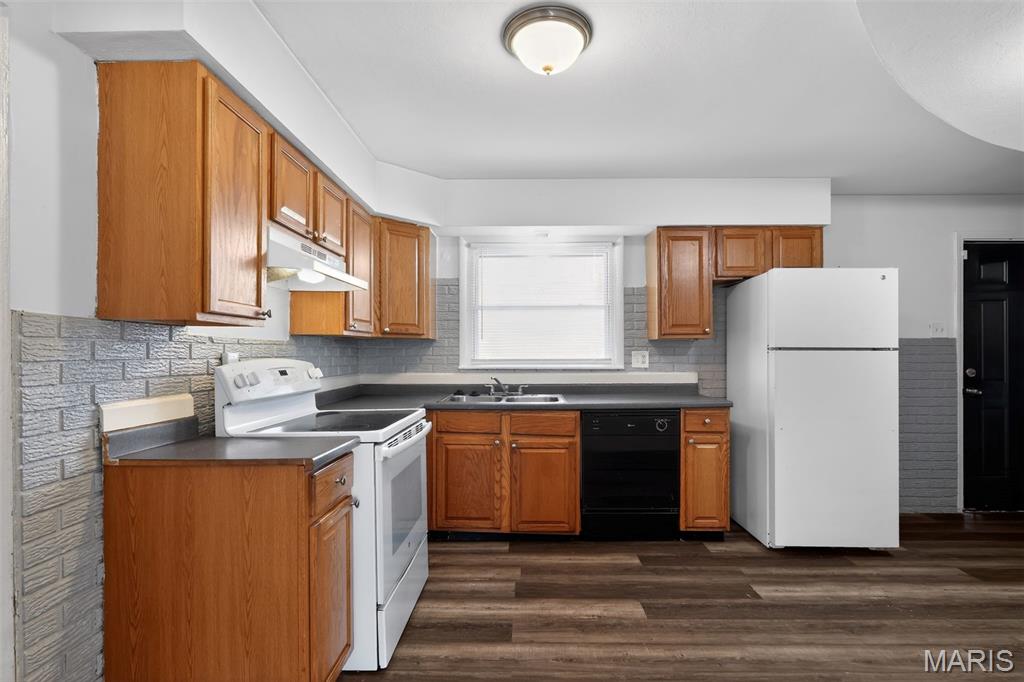 Sharon Meadows - Residential