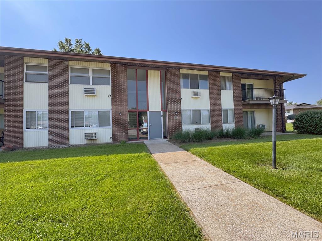 Hazelcrest Condo - Residential