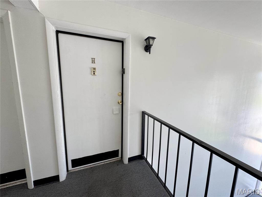Hazelcrest Condo - Residential