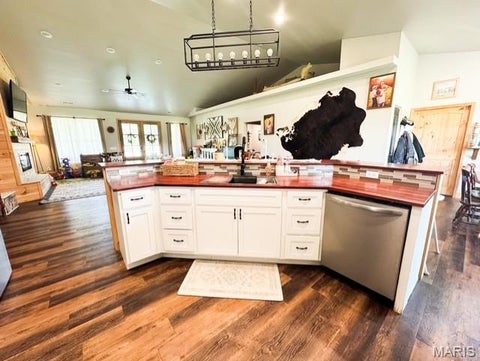 Tiny photo for 6944 Hillsboro Road, Bonne Terre, MO 63628 (MLS # 26058738)