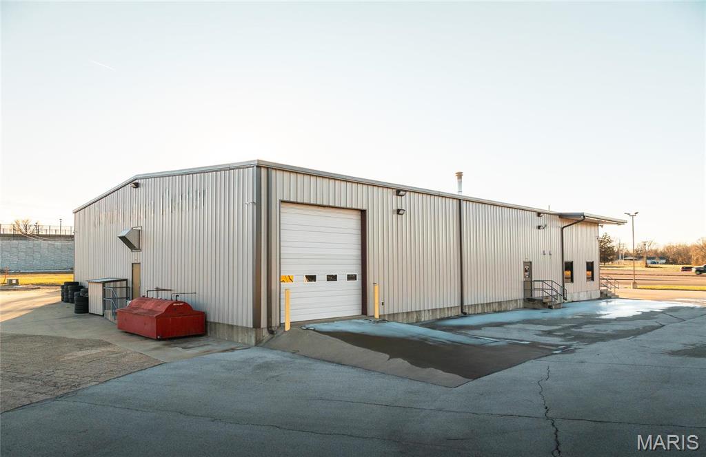 n/a - Commercial Sale