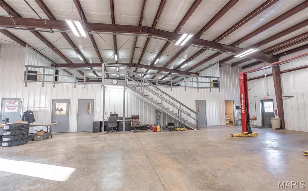 n/a - Commercial Sale