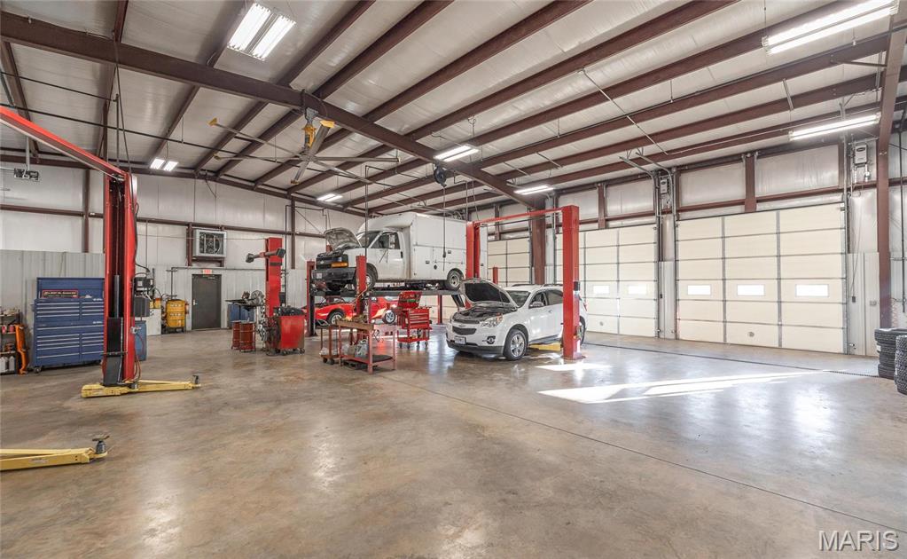 n/a - Commercial Sale