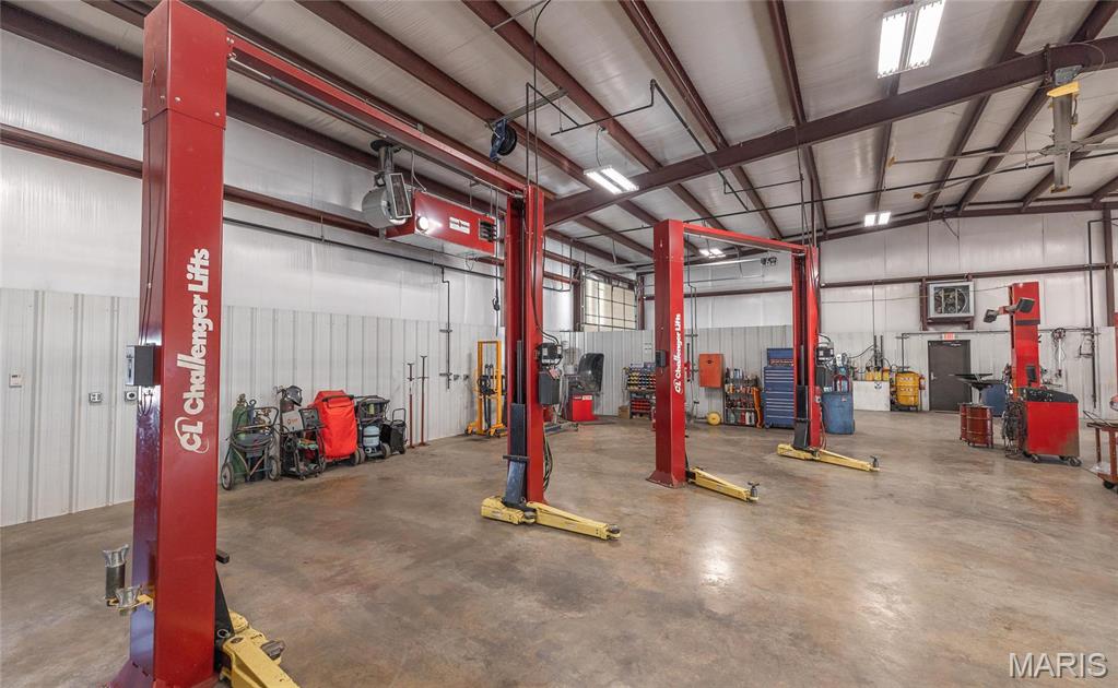 n/a - Commercial Sale