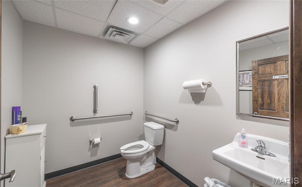 n/a - Commercial Sale