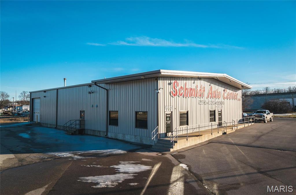 n/a - Commercial Sale