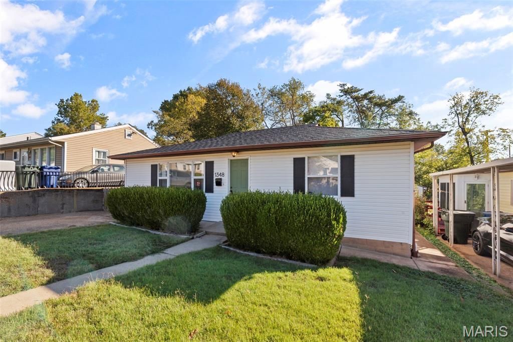 Photo of 1348 Kraft Street, St Louis, MO 63139 (MLS # 25073570)