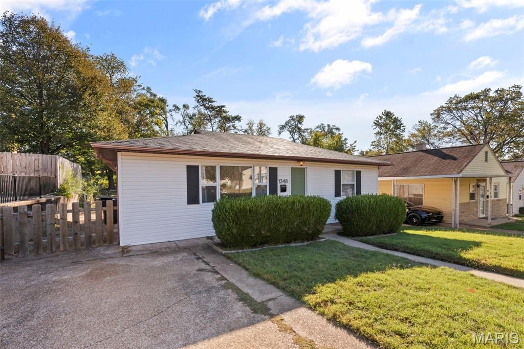 Photo of 1348 Kraft Street, St Louis, MO 63139 (MLS # 25073570)