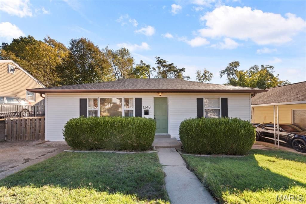 Photo of 1348 Kraft Street, St Louis, MO 63139 (MLS # 25073570)