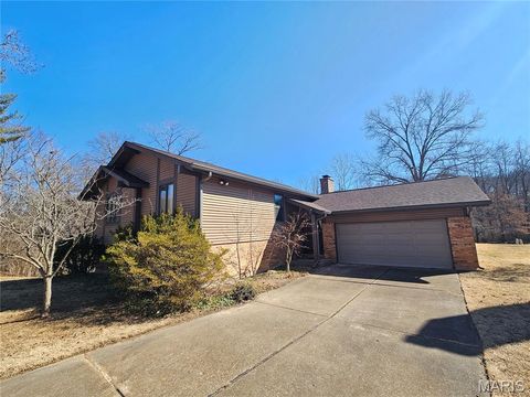 Photo of 5746 Karamar Drive, St Louis, MO 63128 (MLS # 26008716)