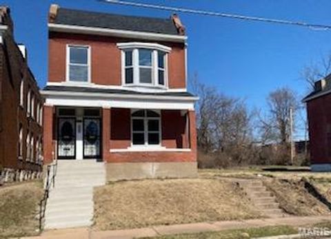 Photo of St Louis, MO 63112 (MLS # 26014617)