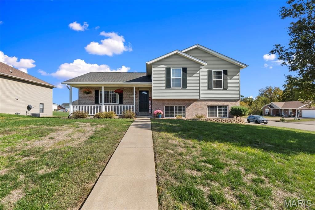Photo of 1304 Holly Drive, Cape Girardeau, MO 63701 (MLS # 25073736)