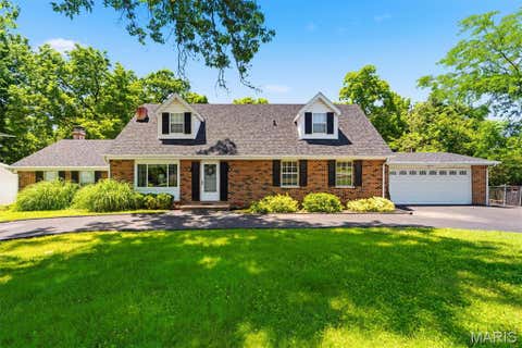Photo of 1143 Fernview Drive, Creve Coeur, MO 63141 (MLS # 26034240)