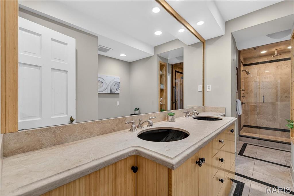 7508 York Drive Condo - Residential