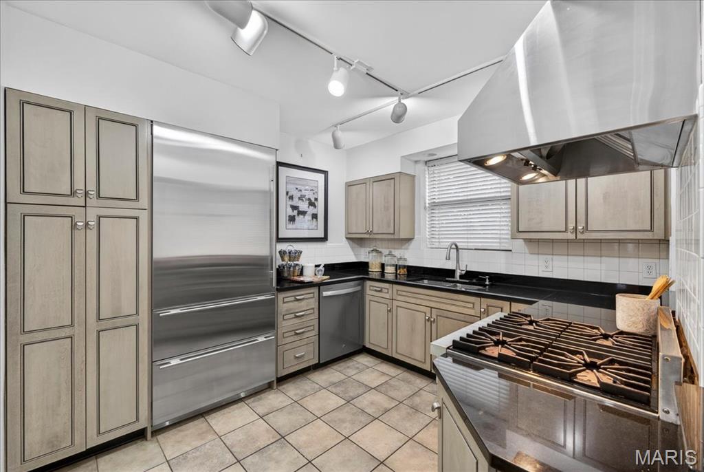 7508 York Drive Condo - Residential