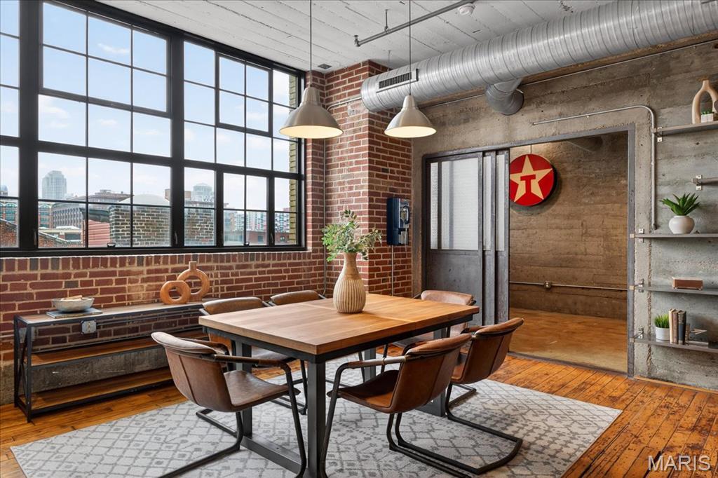 Lofts/2020 Washington - Residential