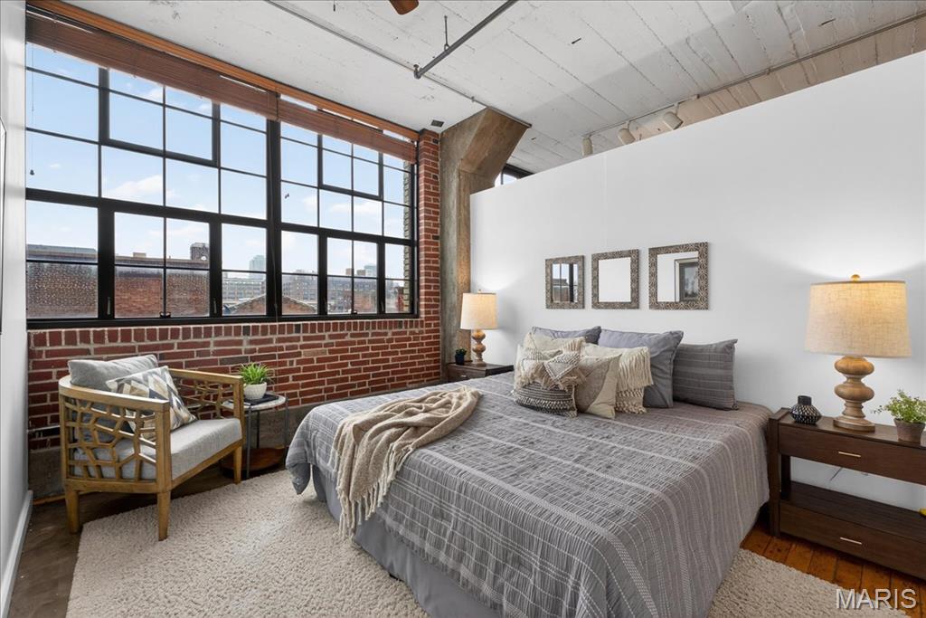 Lofts/2020 Washington - Residential