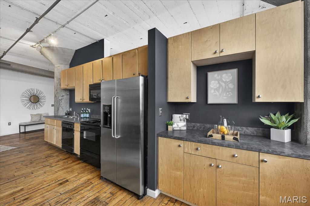 Lofts/2020 Washington - Residential