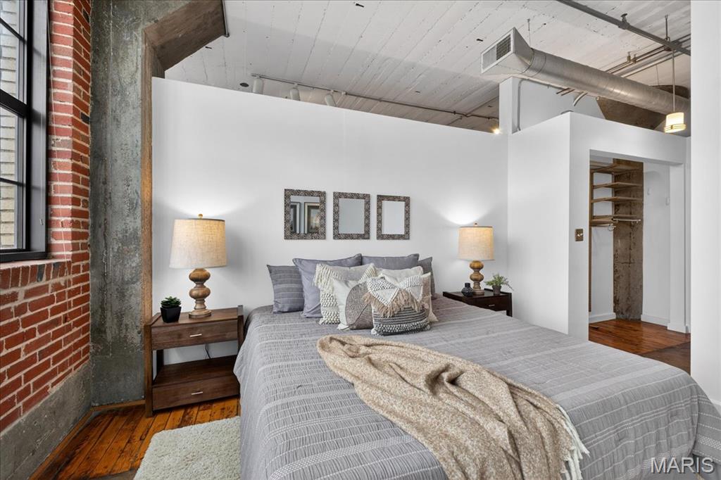 Lofts/2020 Washington - Residential