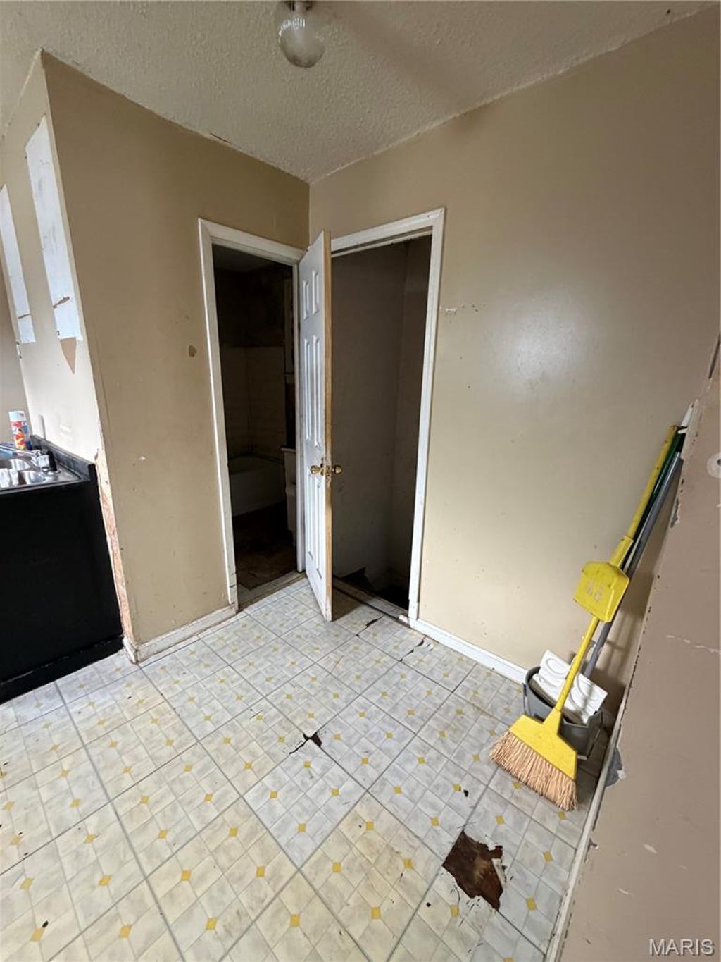 Photo of 1849 Irving Avenue, Wellston, MO 63133 (MLS # 26027153)