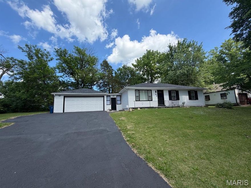 Spacious ranch nestled on large corner level lot. This home has been beautifull renovated and is waiting for new homeowner.
