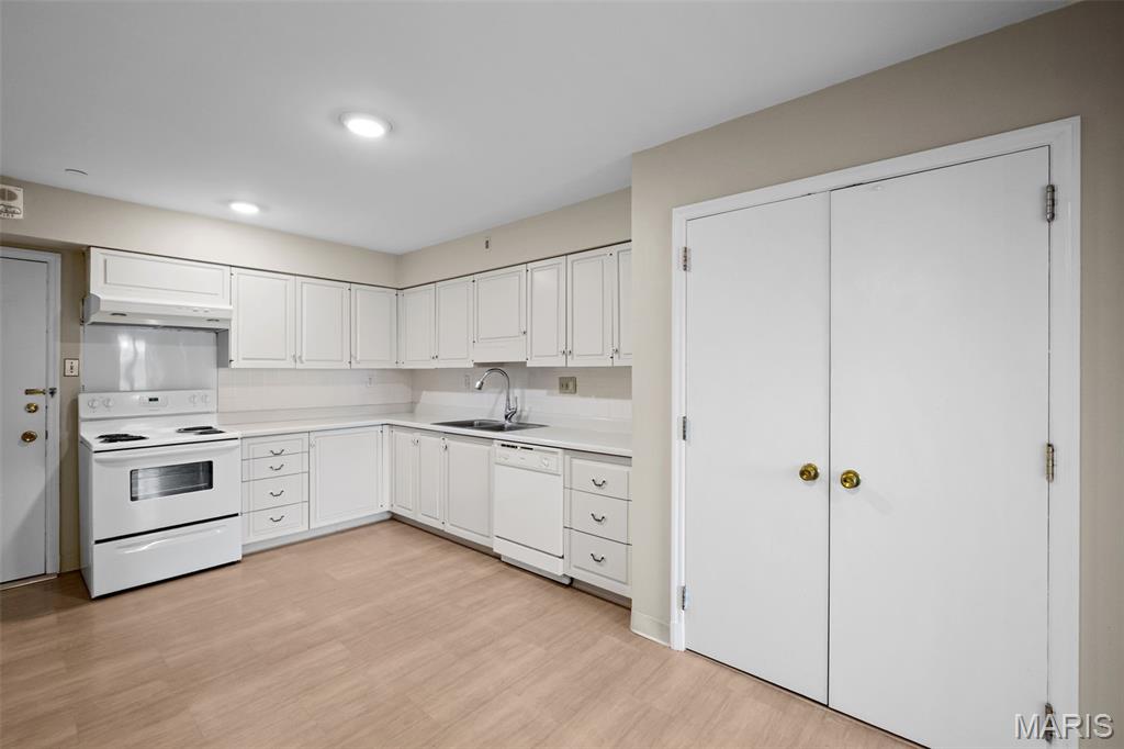 Whitehall Condo - Residential