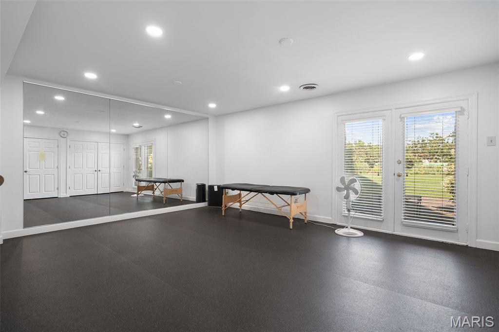 Whitehall Condo - Residential