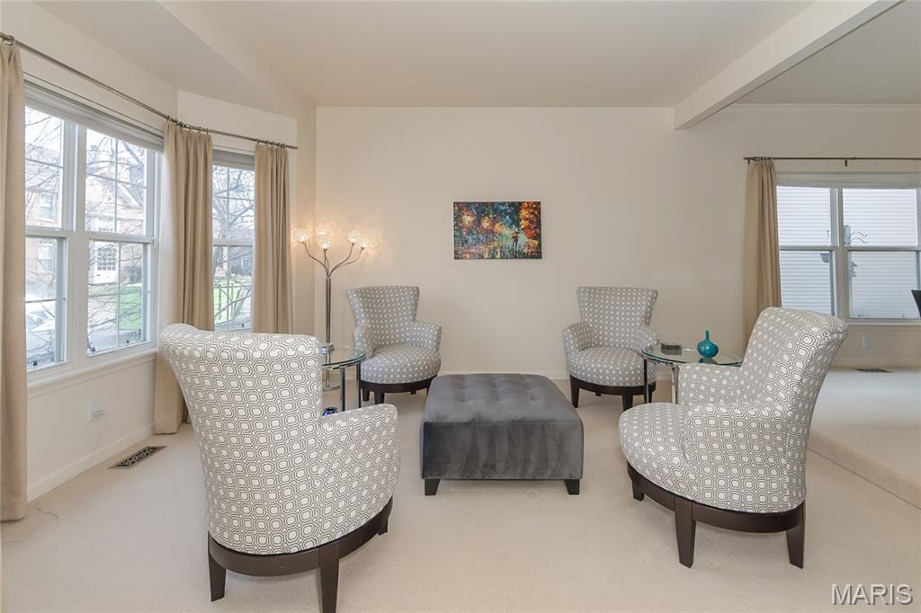 Village Of Universtiy Place 3 The - Residential