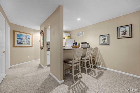 Tiny photo for 818 Brae Court #30, Chesterfield, MO 63017 (MLS # 26009941)