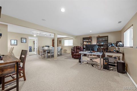 Tiny photo for 818 Brae Court #30, Chesterfield, MO 63017 (MLS # 26009941)