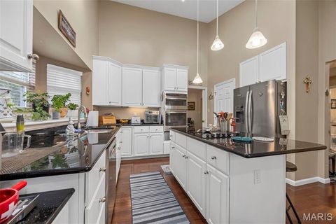 Tiny photo for 818 Brae Court #30, Chesterfield, MO 63017 (MLS # 26009941)