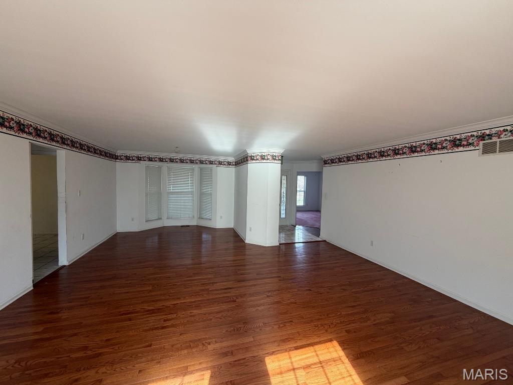 Jamestowne One - Residential