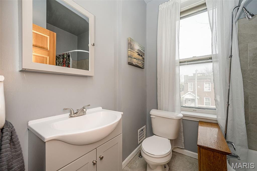 St Louis Commons Add - Residential