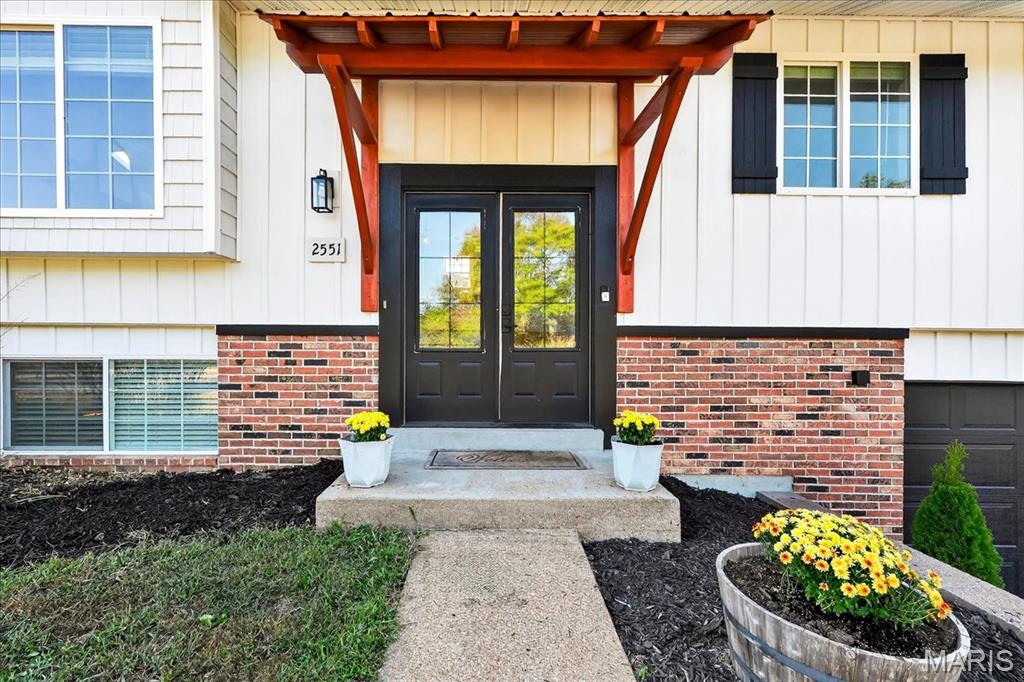 2551 Forest Leaf Parkway