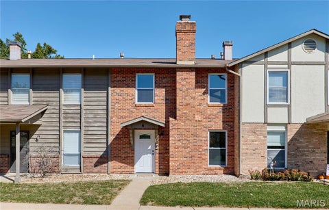 Photo of 21 Park Charles Boulevard S #B, St Peters, MO 63376 (MLS # 26067425)