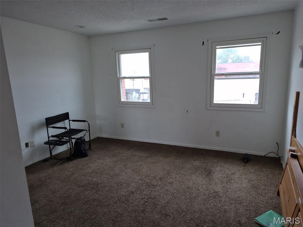 Town/Flat River - Commercial Sale