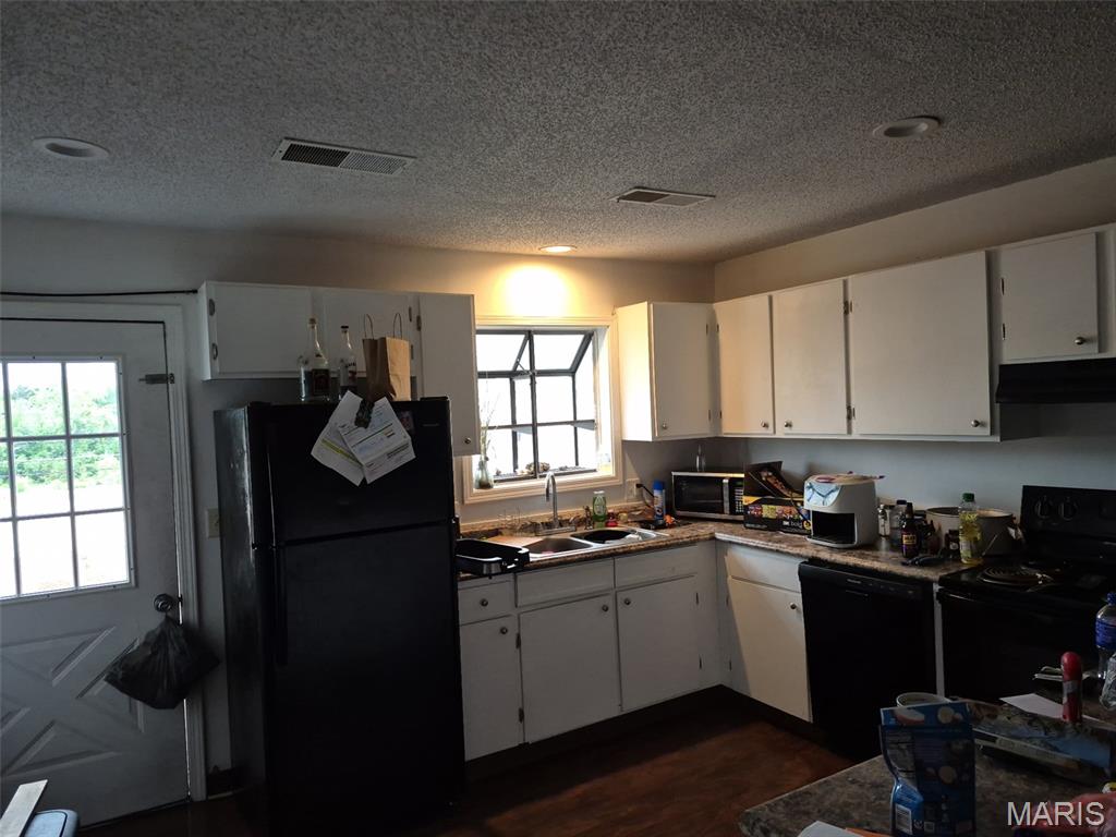 Town/Flat River - Commercial Sale