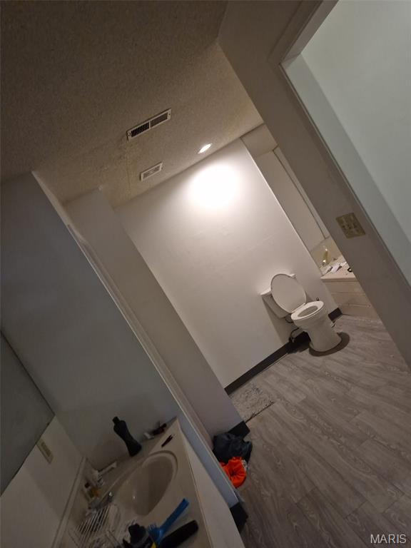 Town/Flat River - Commercial Sale