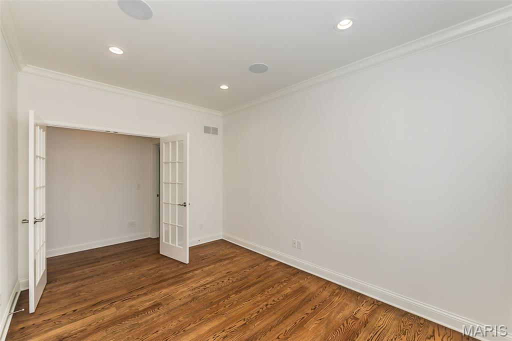 Meadowbrook Country Club Estates - Residential