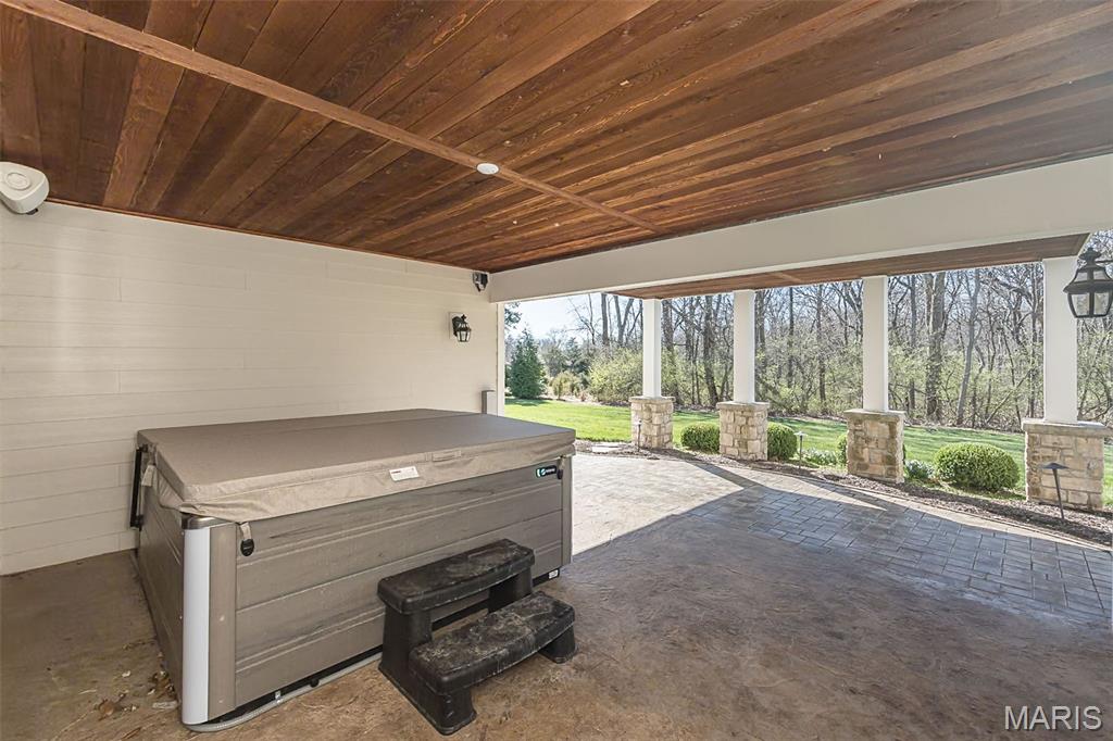 Meadowbrook Country Club Estates - Residential