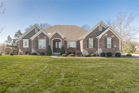 30 Meadowbrook Country Club Estate Ballwin MO 63011