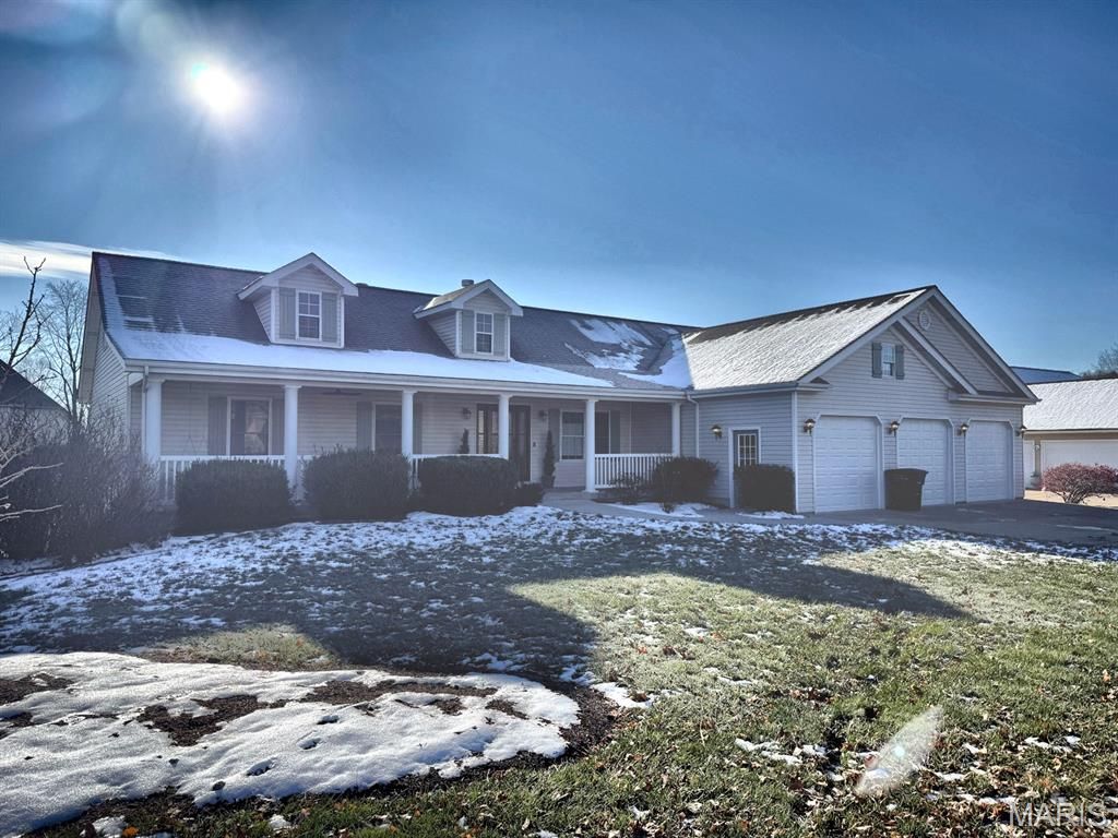 Photo of 490 Oak Field Court, Washington, MO 63090 (MLS # 25079990)