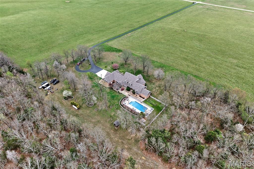 Photo of 16495 Pecan Drive, Lebanon, MO 65536 (MLS # 26020337)