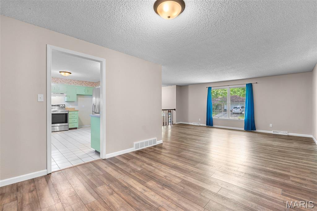 Woodland Hills Estate - Residential