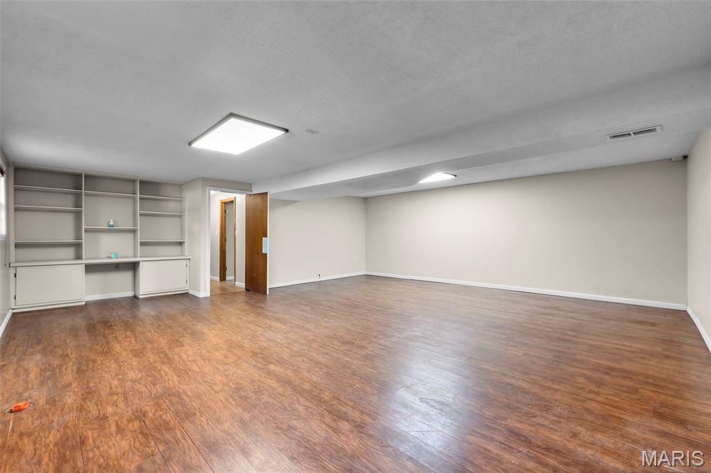 Woodland Hills Estate - Residential