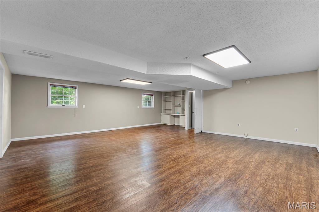 Woodland Hills Estate - Residential