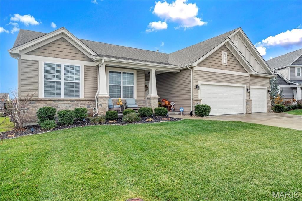 Photo of 213 Wyndemere Lane, Lake Saint Louis, MO 63367 (MLS # 25077467)