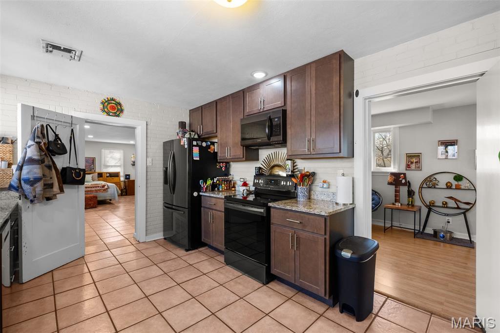 Reas Brow Sec 4 - Residential